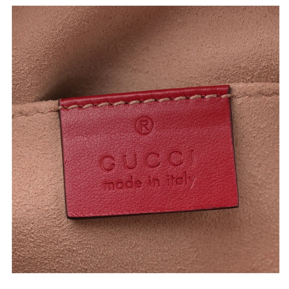 Gucci Red Chevron Leather Crossbody Bag with Gold GG - Picture 6 of 11